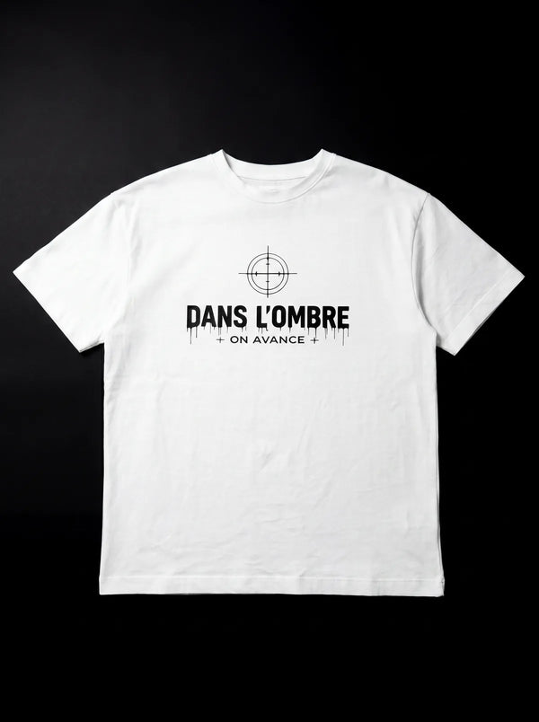 T-shirt blanc streetwear DANS L'OMBRE — sérigraphie logo